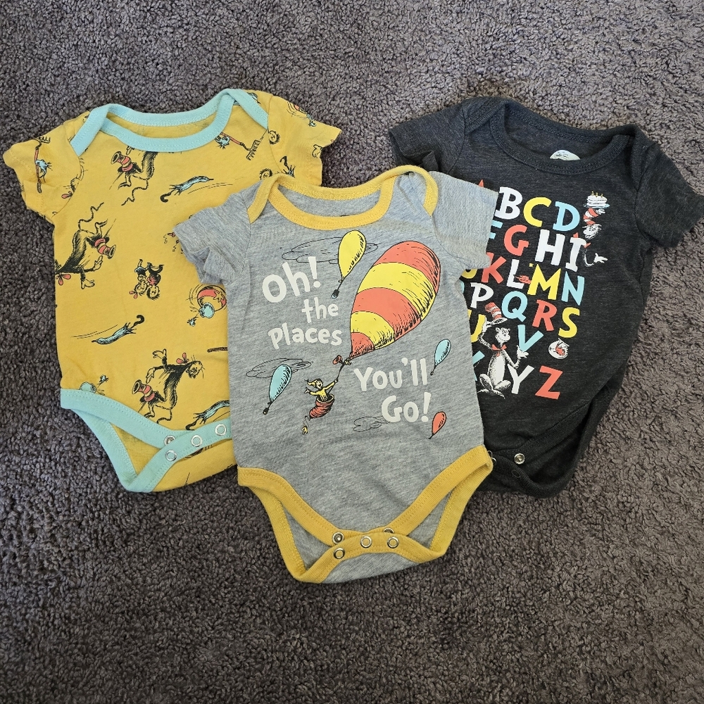 Dr. Seuss Onsie Set